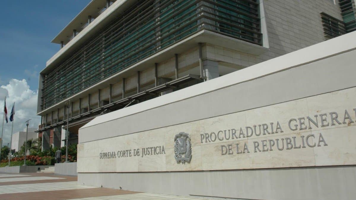 Onco 14: desde usar habitaciones para cirugías estéticas hasta vender medicamentos donados