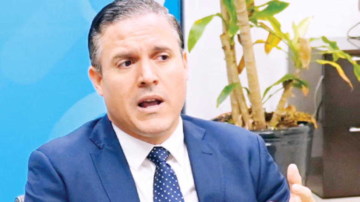 Poder Ejecutivo designa a Jean Luis Rodríguez como nuevo ministro del (MIVHED)