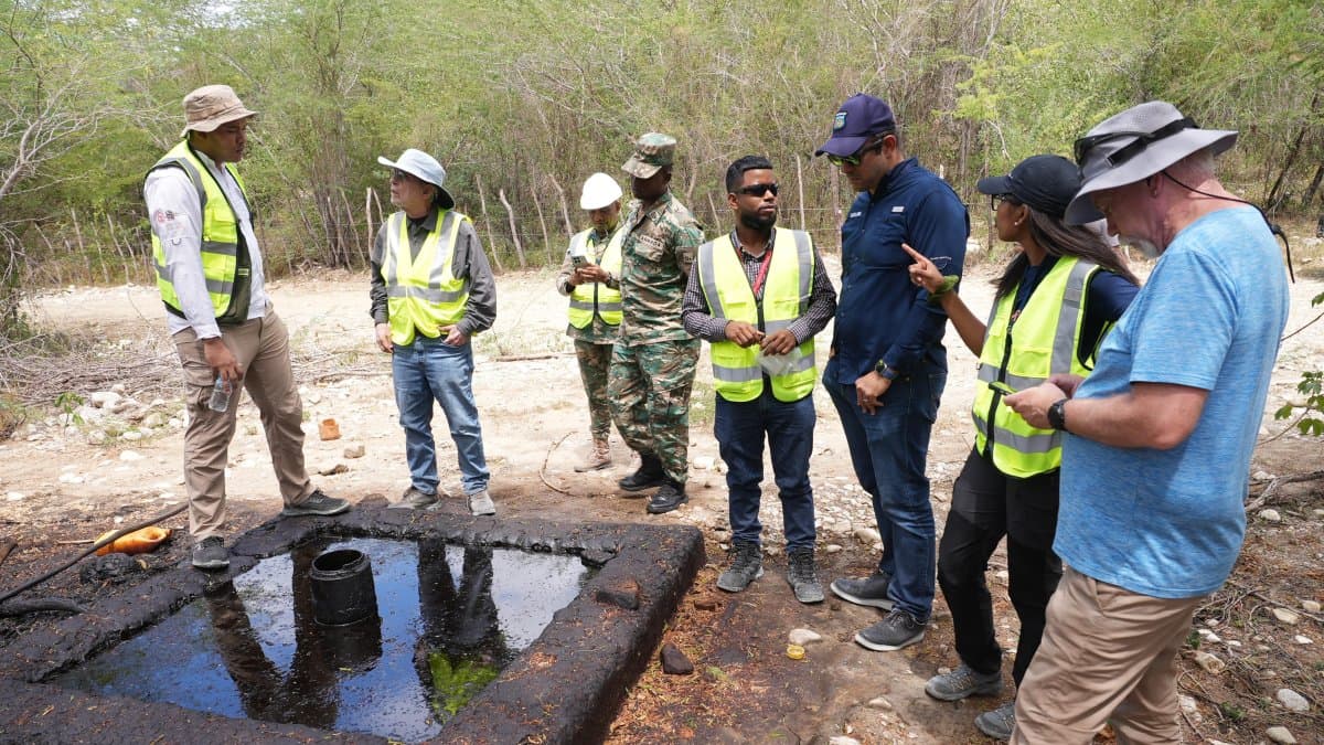 Geólogos estadounidenses visitan cuenca de Azua para iniciar investigación sobre potencial de hidrocarburos