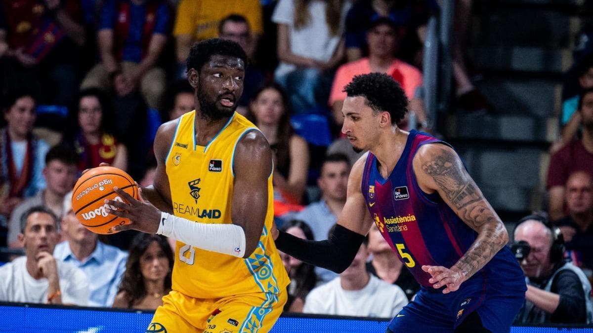 Chimezie Metu entra en escena para reforzar el juego interior del Barça