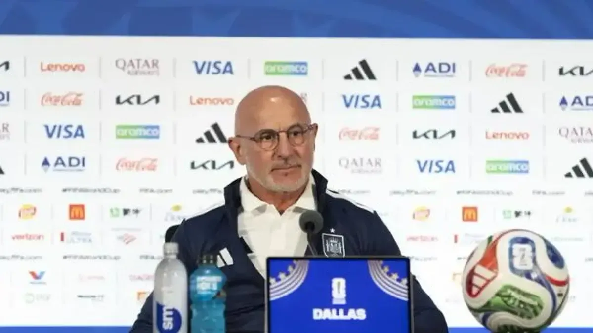 Rueda de prensa de Luis de la Fuente y Rodri, en directo