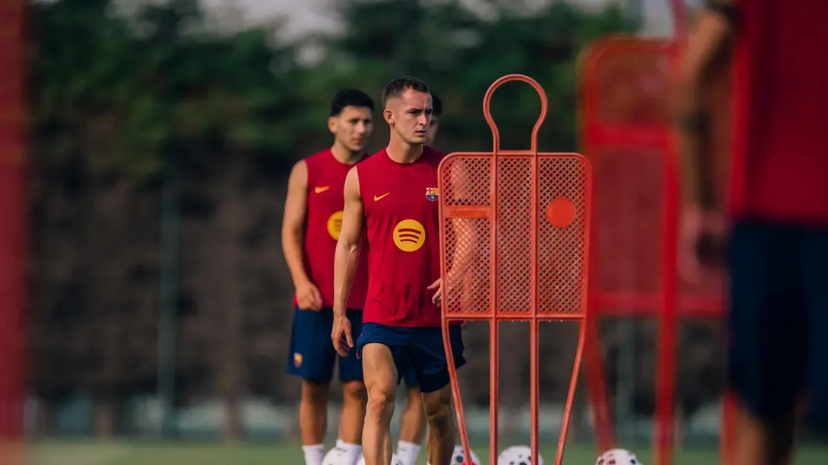 La lesión de De Jong no altera el plan del Barça con Casadó
