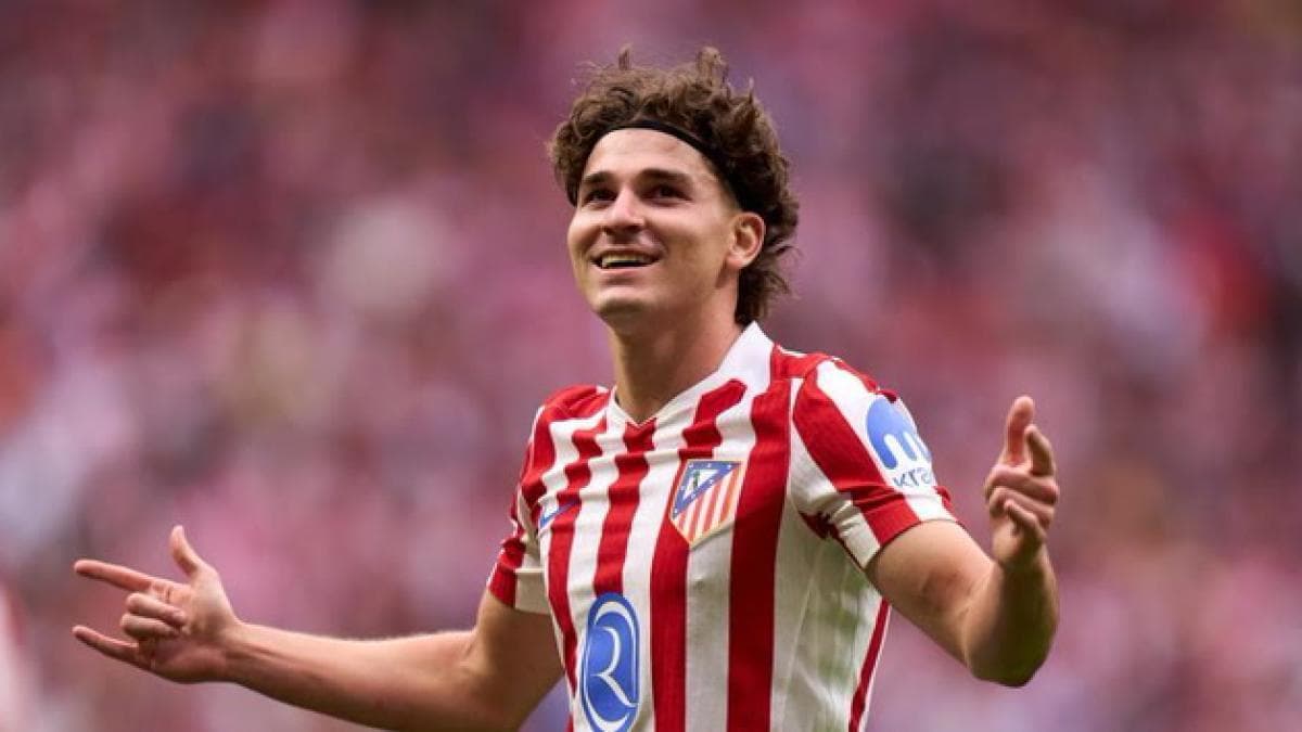 Julián Álvarez aguanta la presión y mantiene su palabra al Barça