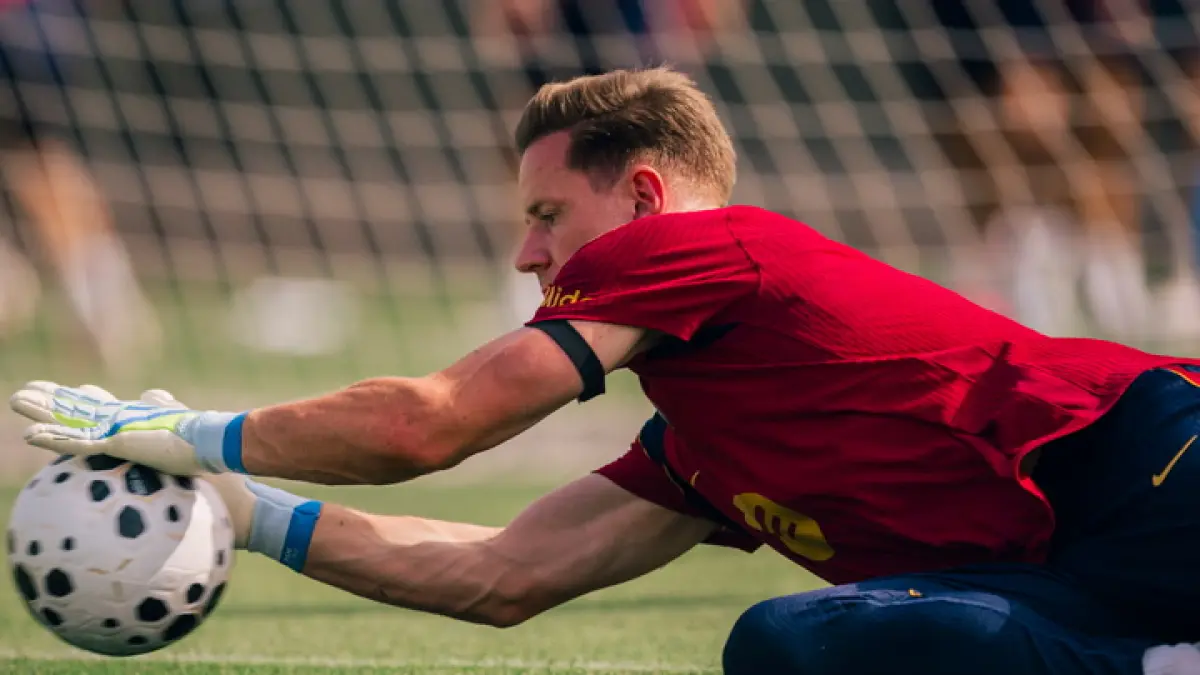 Ter Stegen viaja a Inglaterra a la espera de su cesión al Ajax