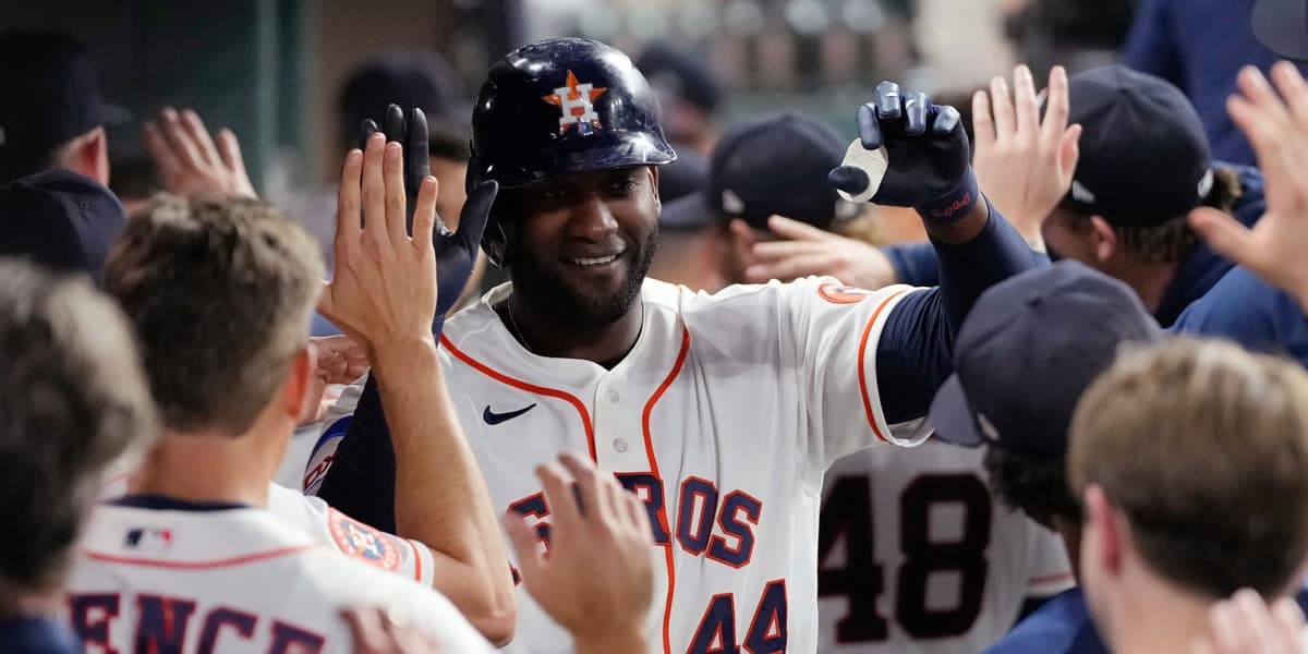 ¿Hará historia Yordan Álvarez? Un vistazo a la carrera por la Triple Corona