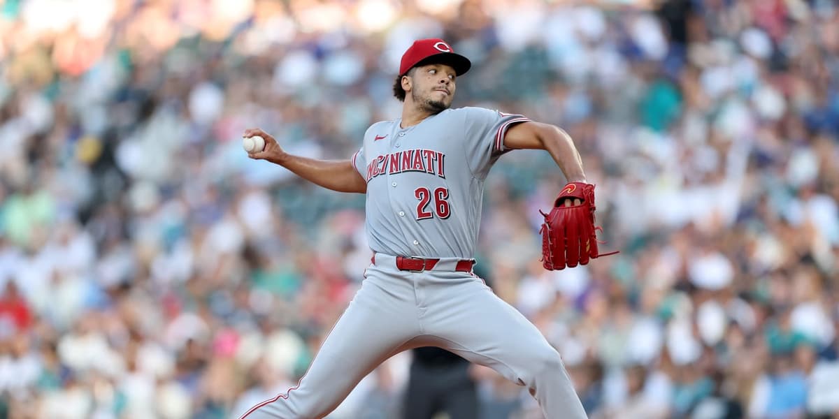 Rojos se imponen a Marineros detrás de Burns, más HR de Elly y Suárez