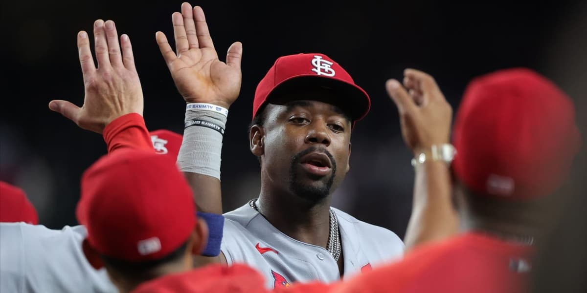 El gran momento de Walker impulsa el sólido arranque de los Cardenales