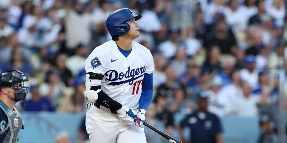 La rodilla no frena a Ohtani, quien conecta su 10mo jonrón abriendo juego