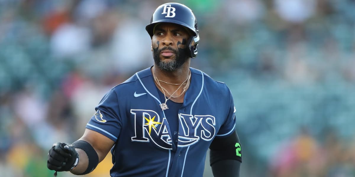 Entre batazos históricos y veteranía, el “capitán” Yandy Díaz guía a los Rays