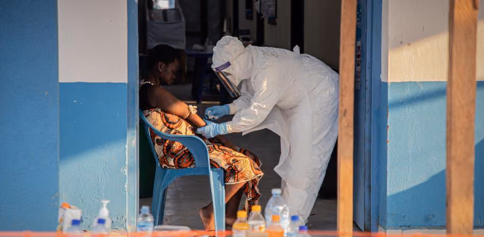 OMS advierte que reciente brote de ébola en RDC puede convertirse en el peor de la historia