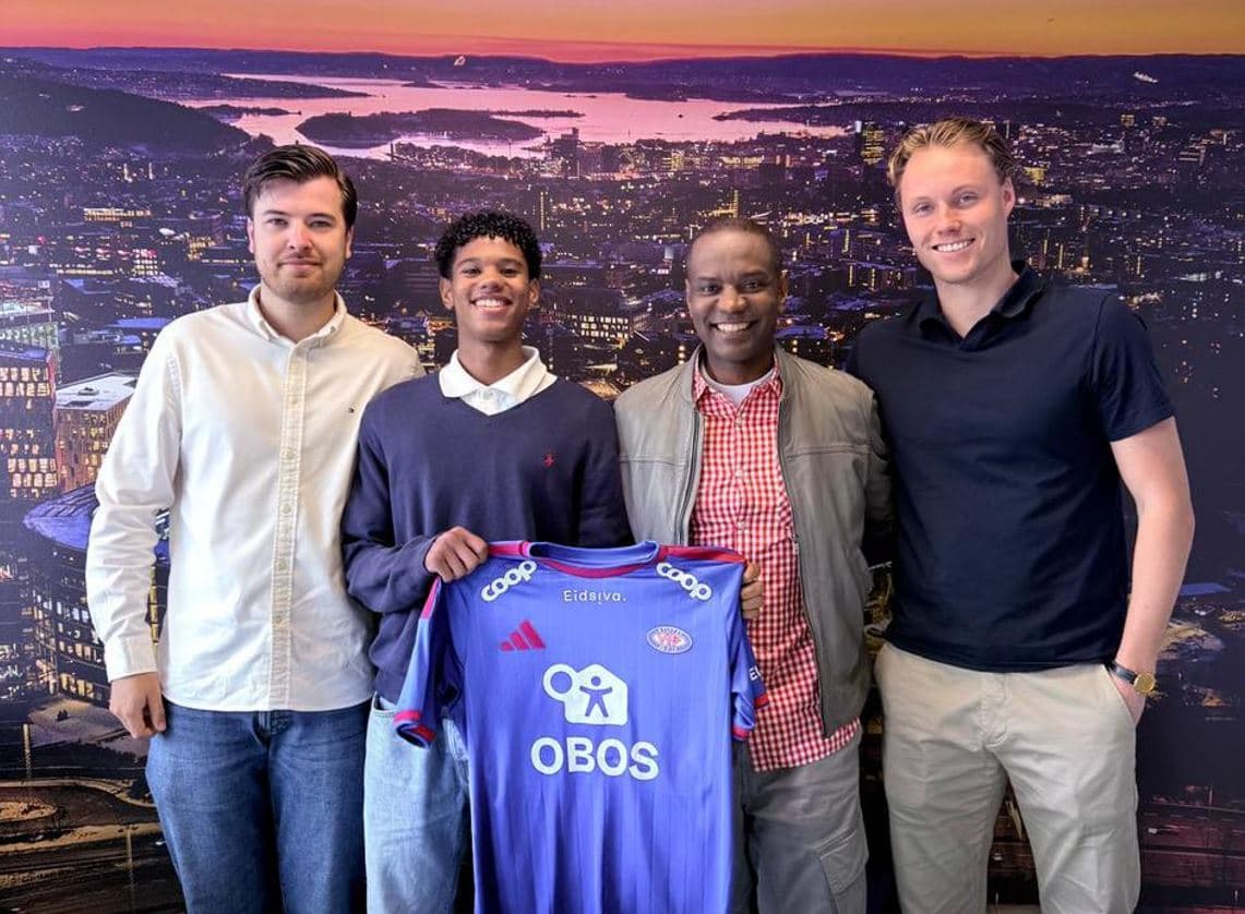 Jancarlos Ramírez firma con el Vålerenga de Noruega y hace historia para el fútbol dominicano