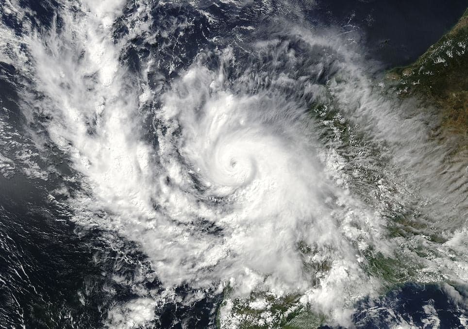 Tormenta tropical Arthur se debilita; no representa peligro para RD
