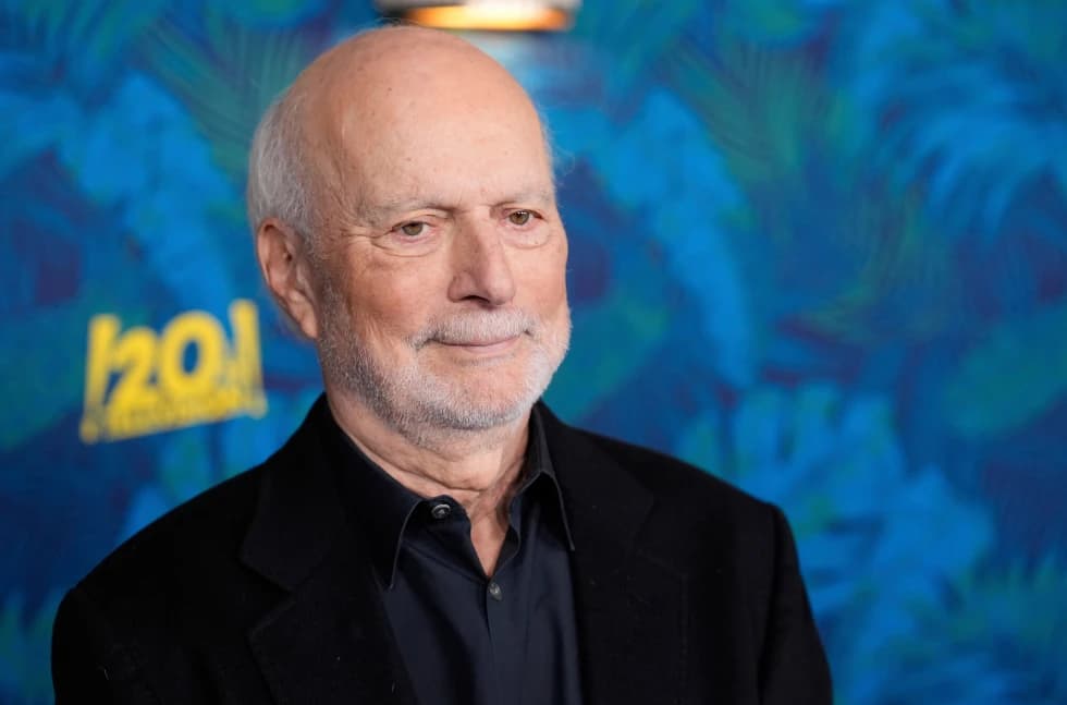 Muere James Burrows, director de comedias televisivas como ‘Cheers’, “Will and Grace” y ‘Friends’