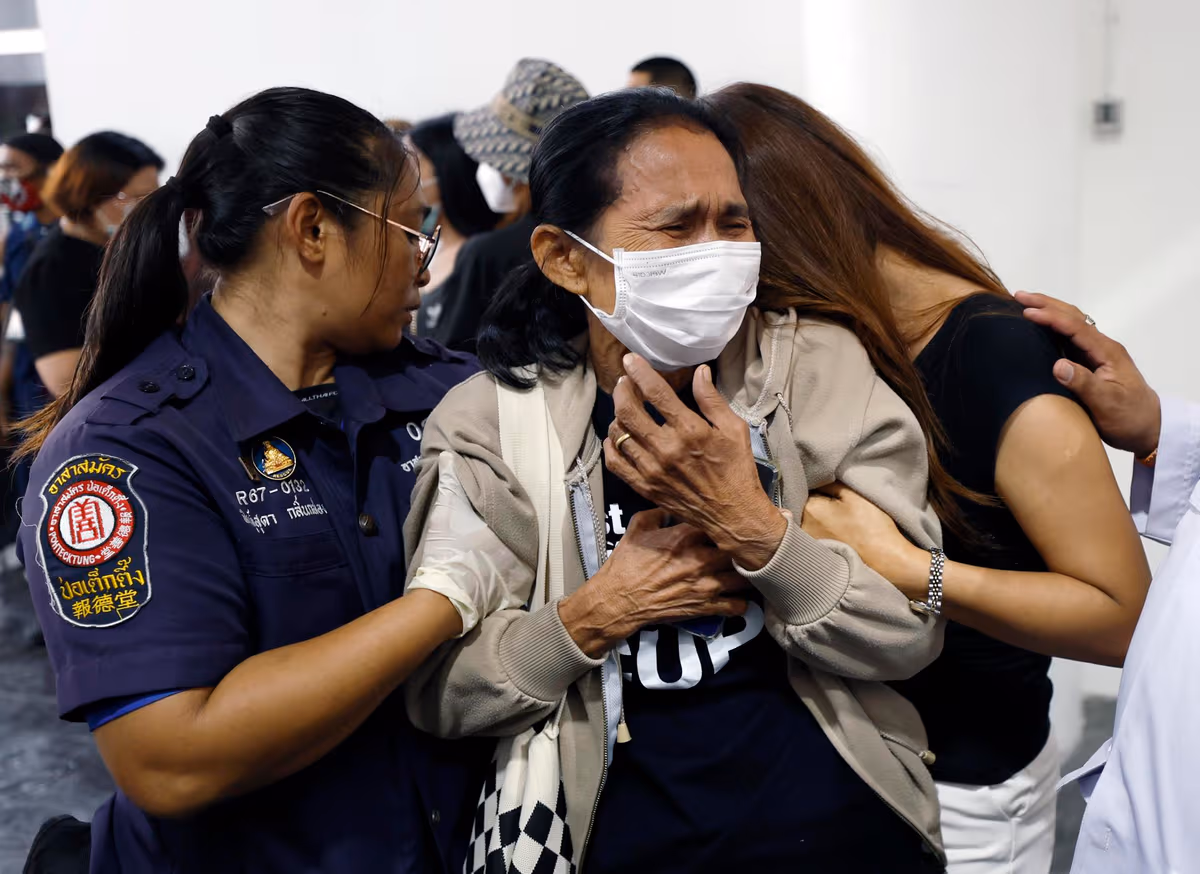 Se elevan a 30 los muertos por el incendio en un bar de Bangkok; 24 heridos graves