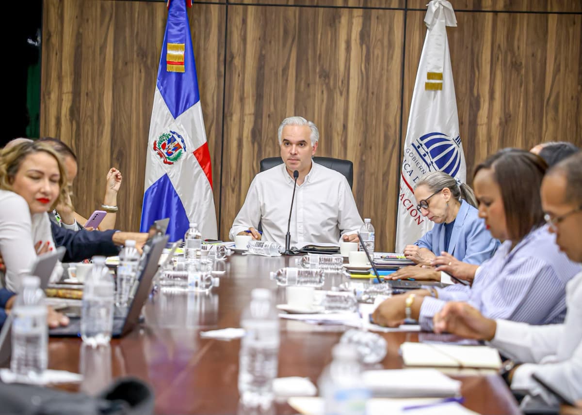 Minerd avanza con los preparativos del Año Escolar 2026-2027