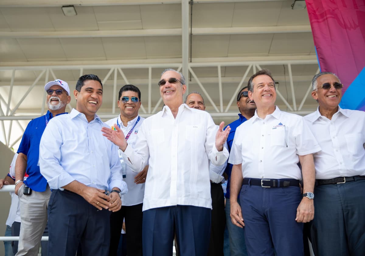 Abinader supervisa obras deportivas y asegura que el país está listo para los Centroamericanos