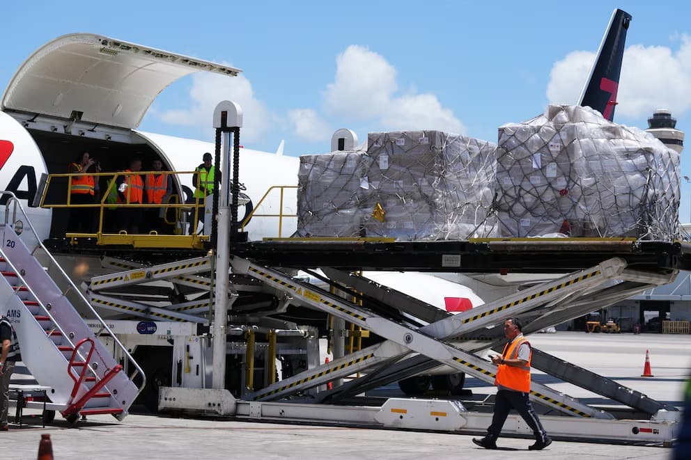 Cáritas inicia en Cuba distribución de ayuda humanitaria enviada por EE.UU.