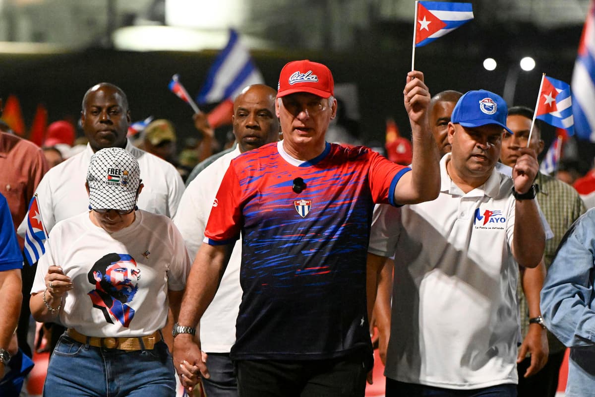 Presidente de Cuba insiste en que EE.UU. “recurre a la mentira” para posible agresión a su país