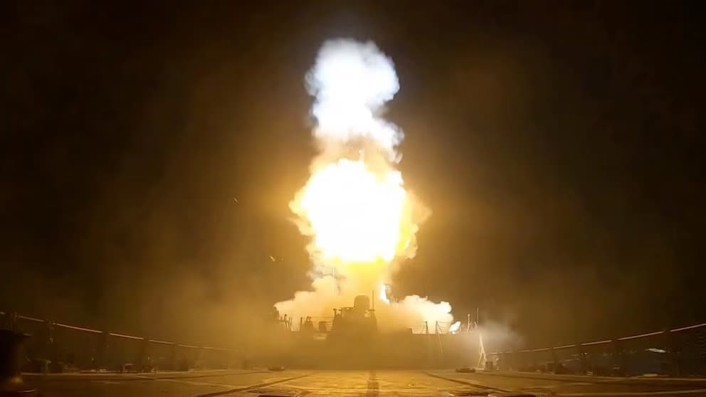 Estados Unidos intensifica su ofensiva y bombardea Irán por undécima noche consecutiva