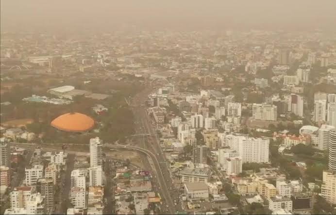 Polvo del Sahara mantendrá el calor intenso, aunque Indomet prevé chubascos aislados en la tarde