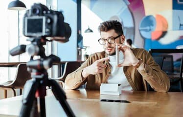 Universidad de Arizona crea una licenciatura para formar a estudiantes como “influencers”