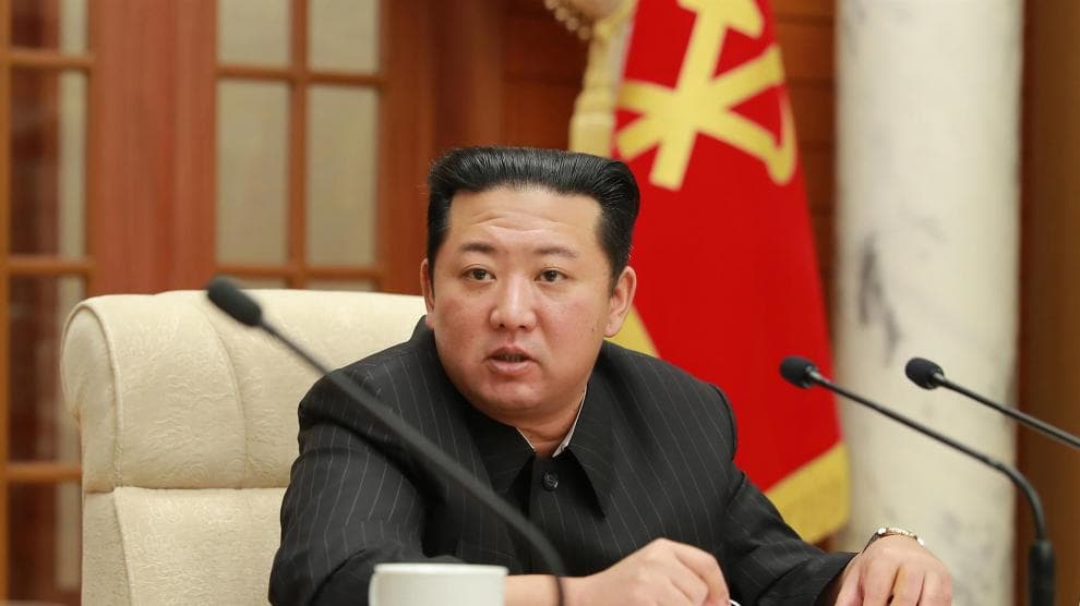 Kim observa pruebas de armas para reforzar la frontera intercoreana en efeméride de Guerra