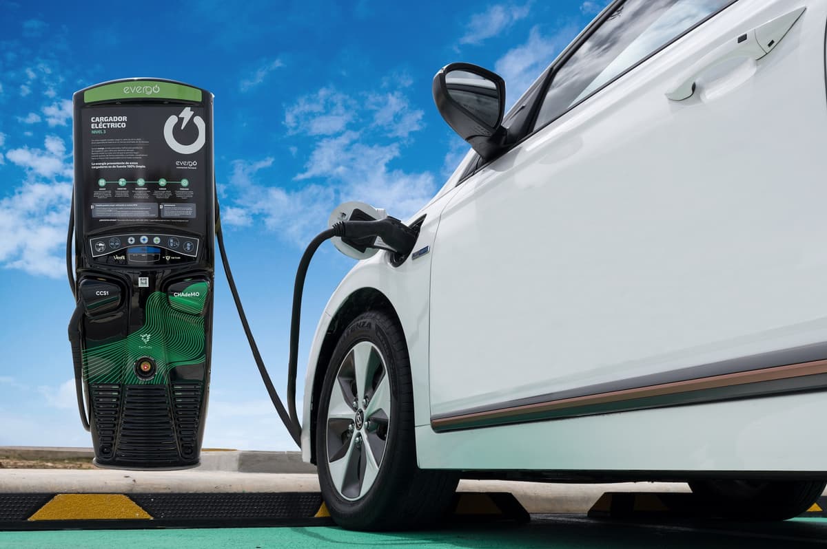 Nueva Delhi pagará a ciudadanos por comprar coches eléctricos para frenar la contaminación