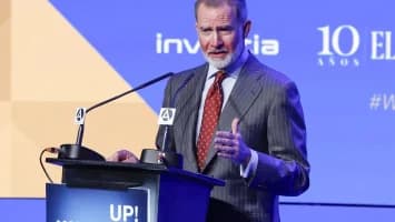 Felipe VI alerta que Europa no se puede permitir llegar tarde a la IA y llama a la acción