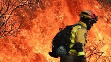 La despoblación y el envejecimiento agravan los grandes incendios en España y Portugal