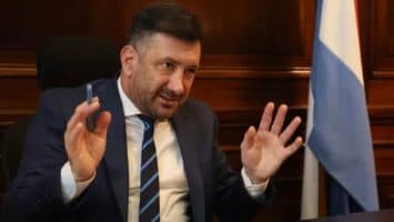 Condenan a exsenador argentino en Paraguay por contrabando de dinero