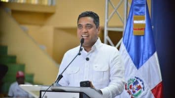 Ministro Cruz dice deporte RD no cederá ante chantajes tras nuevo bloqueo a cuentas del COD