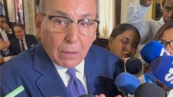 Juez valora como “un gesto noble” la conciliación entre el abogado Carlos Balcácer y la procuradora Mirna Ortiz