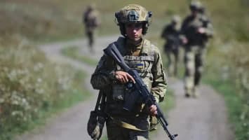 Suspenden a comandante militar ucraniano por investigación de abusos