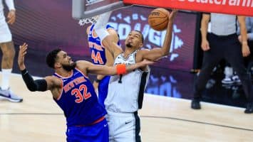 Knicks, por completar la tarea ante unos Spurs que se aferran a la vida