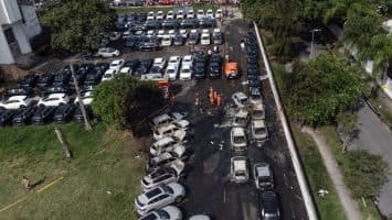 Casi una veintena de vehículos eléctricos destruidos dejó accidente de helicópteros en Río de Janeiro