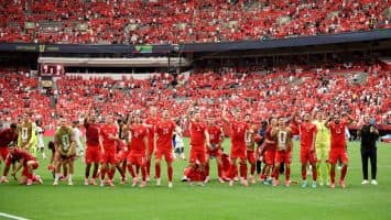 Mundial: Suiza amarga fiesta a Canadá en su terruño y se hace con el primer puesto del Grupo B