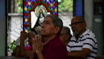 Los venezolanos despiertan sacudidos por un nuevo sismo a cinco días del doble terremoto