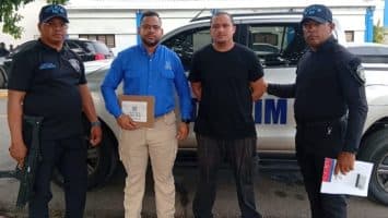 Extraditan desde EE.UU. a un dominicano acusado de homicidio en Moca; también es vinculado a otro crimen