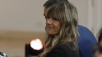 La esposa de Pedro Sánchez entrega su pasaporte por orden judicial