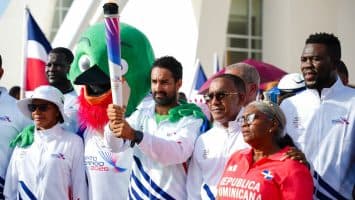Monte Plata: Show de la llama de los valores, medallistas y todo el pueblo