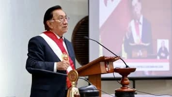 Inicia juicio contra el presidente interino de Perú, acusado de asociación ilícita