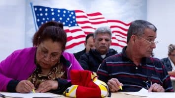 El Supremo de EE. UU. bloquea orden de Trump sobre ciudadanía por nacimiento