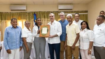 Asociación de Ganaderos de Duvergé reconoce al presidente Abinader por su respaldo al desarrollo del sector