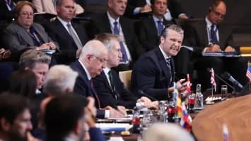 EEUU critica aliados que no le ayudaron en Irán y revisará presencia militares y bases en Europa