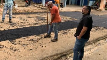 Inapa realiza reposición de asfalto en Yamasá y evalúa mejoras para el acueducto de Los Botados