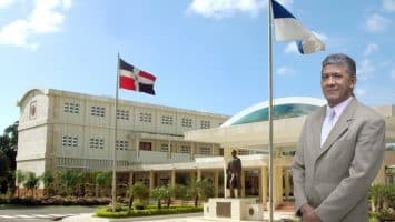 Maestro Julián Sosa llama a la unidad para dirigir la Escuela de Comunicación de la UASD