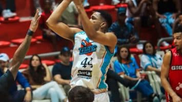 Titanes se niegan a morir y triunfan ante los Gigantes