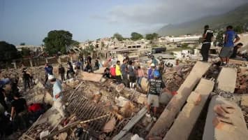 La Guaira colapsa entre la gente que llegó a apoyar y el desespero por ayuda