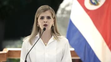 Detienen a un hombre por amenazas de muerte contra la presidenta de Costa Rica