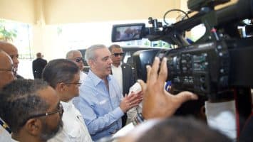 Abinader reafirma posición del Gobierno de mantener la cesantía y llama al consenso en la reforma laboral